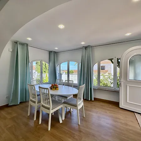 Aleksandra 卡尔佩