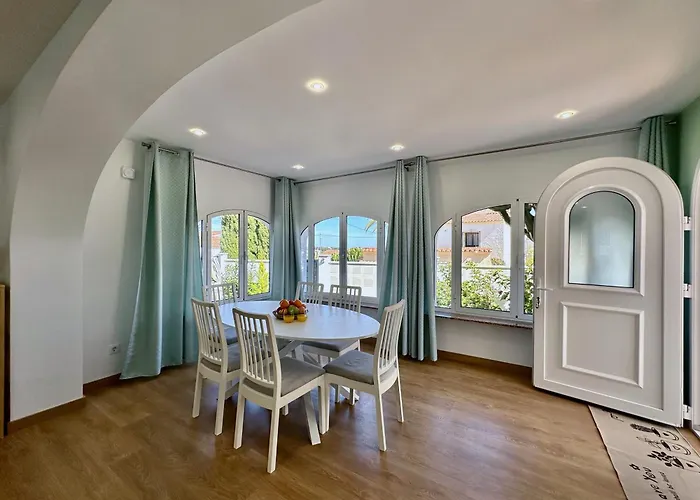 Aleksandra 卡尔佩